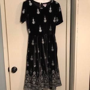 2017 Elegant Lularoe Amelia